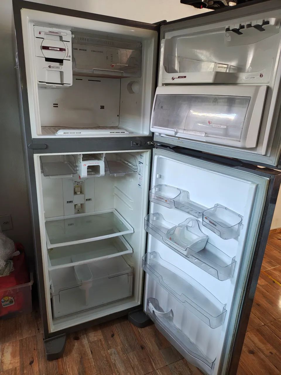 Vendo geladeira Brastemp - Foto 3