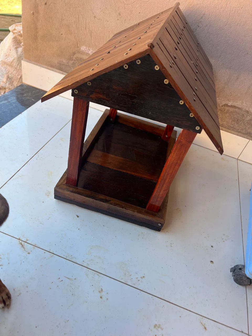 Casinha de alimentação de pássaro para jardim  - Foto 2