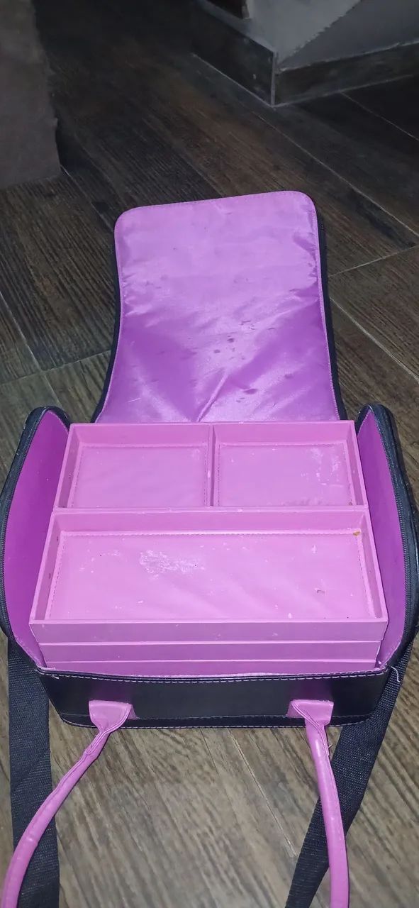 Maleta de Maquiagem Avon - Foto 2