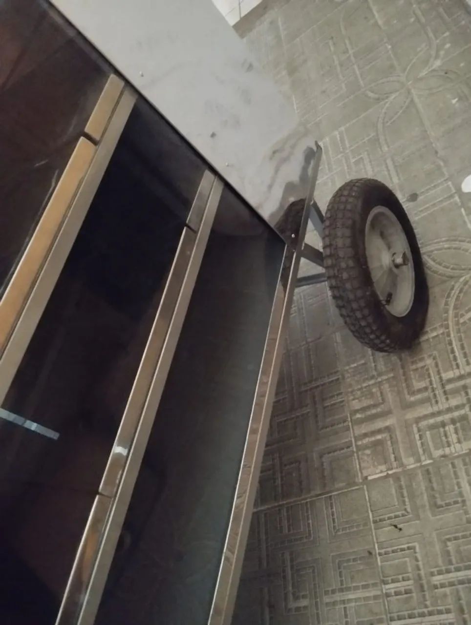 Carrinho de bolos " lanches"  - Foto 5