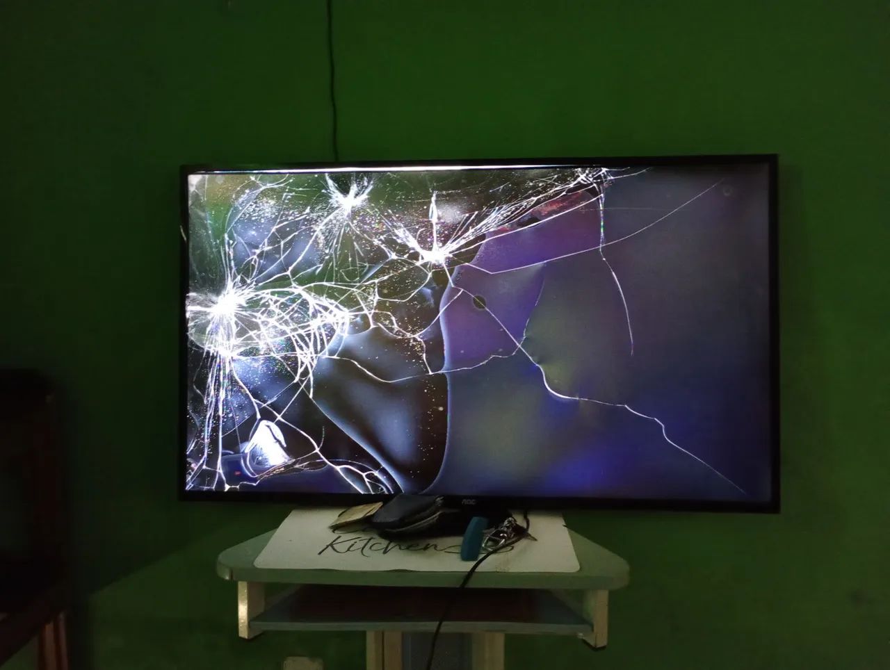 TV AOC, - Foto 4