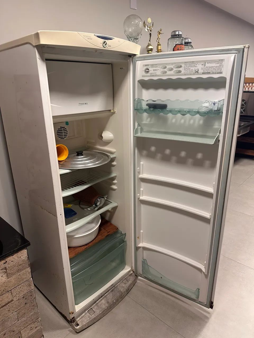 Geladeira Brastemp 350L - Funcionando Perfeitamente - Foto 5