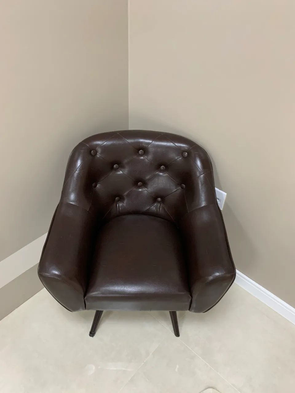 Poltronas em couro