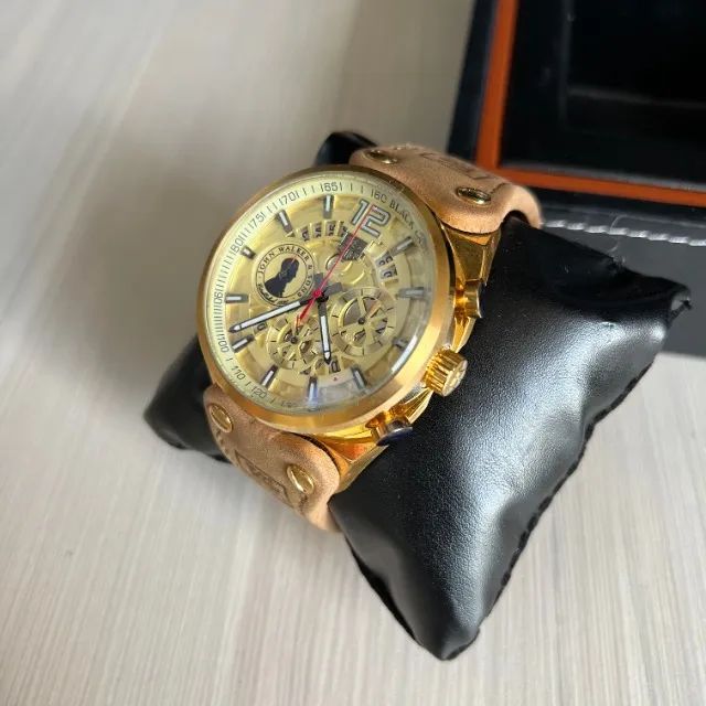 RELÓGIO TAG HEUER JOHN WALKER DOURADO COURO 45MM - Foto 2
