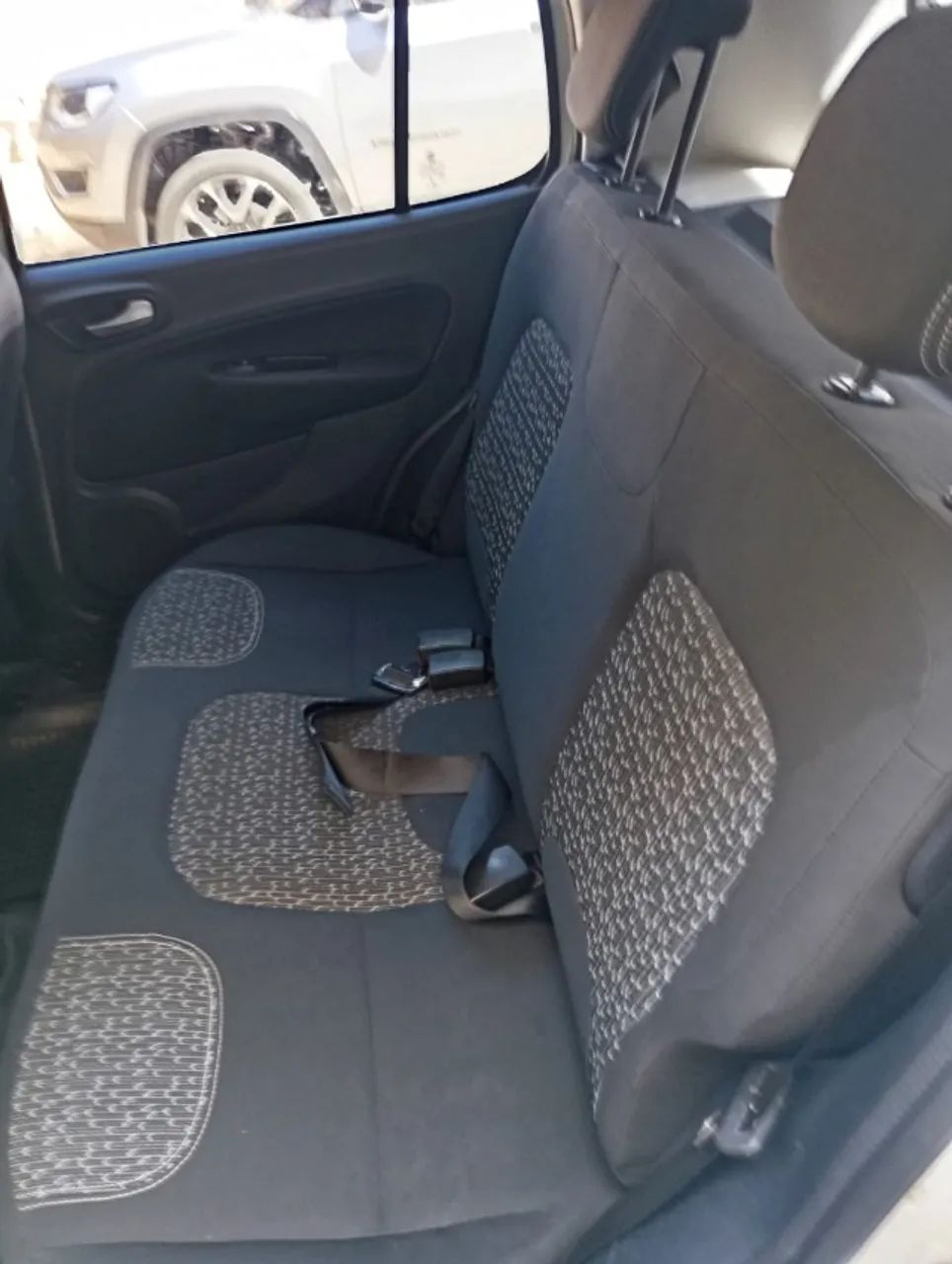 Fiat Uno Evolution 1.4 Fire Flex 8V 5P 2016 - Foto 3