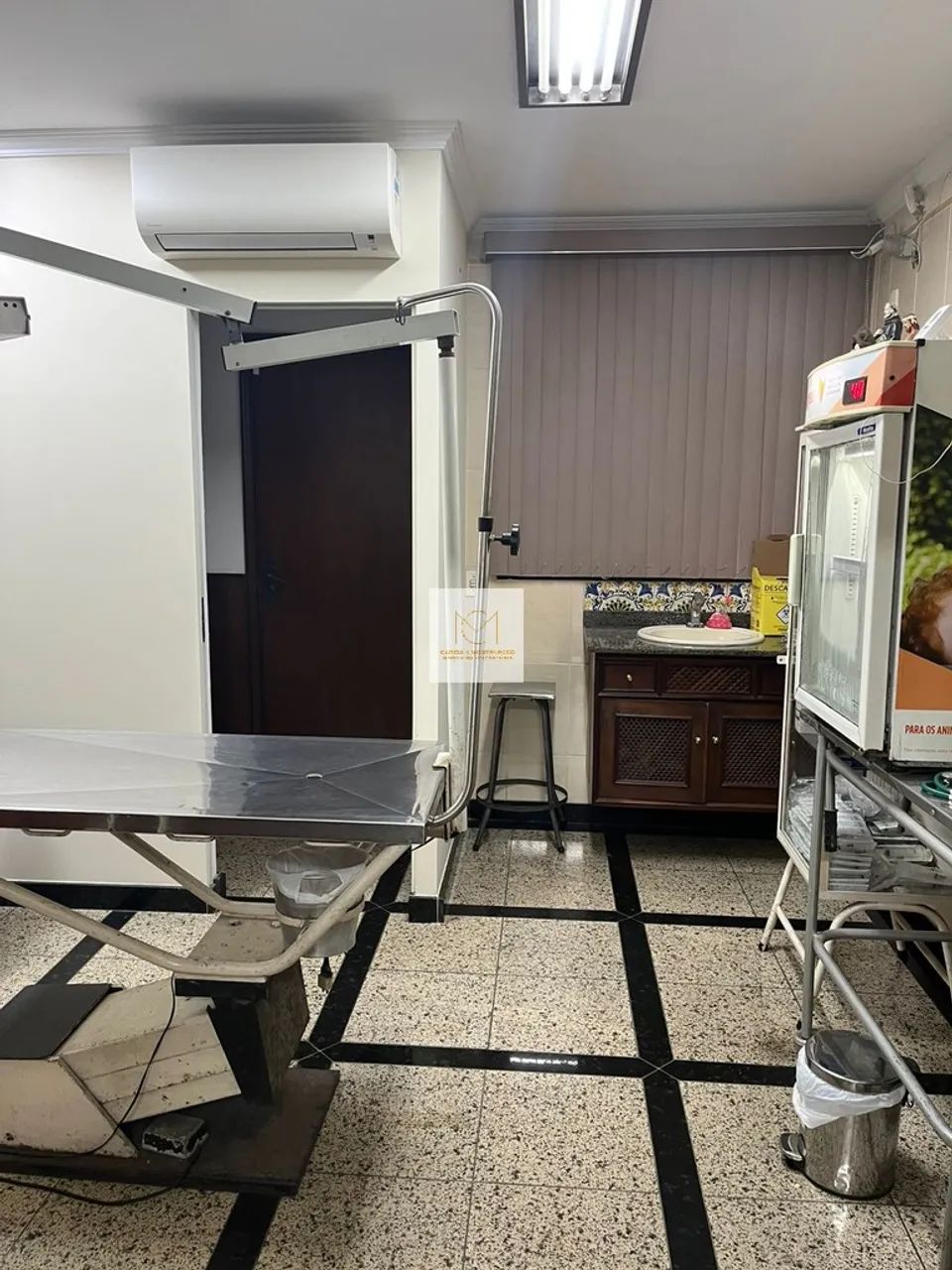 Ponto Comercial na Vila Belmiro: Sobrado de 227m² com Piscina e Loja - Foto 4