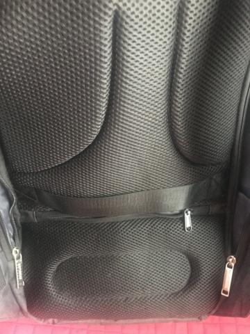 Mochila antifurto com saída para carregador portátil - Foto 2