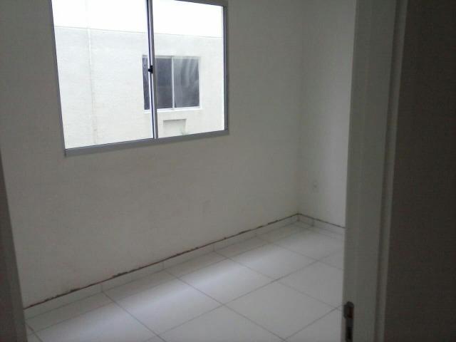 Alugo 2/4 Condom. Residencial Vila Atlântica em Lauro de Freitas - Foto 3