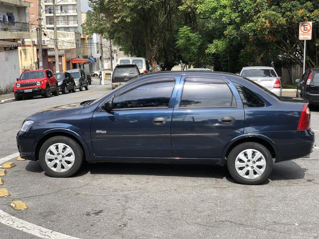 GM Corsa Sedan 1.8 Flex muito novo! - Foto 5