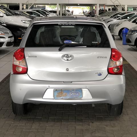 Etios Hatch 1.3 - Foto 4