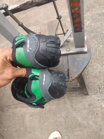 Vendo uma sapatilha - Foto 2