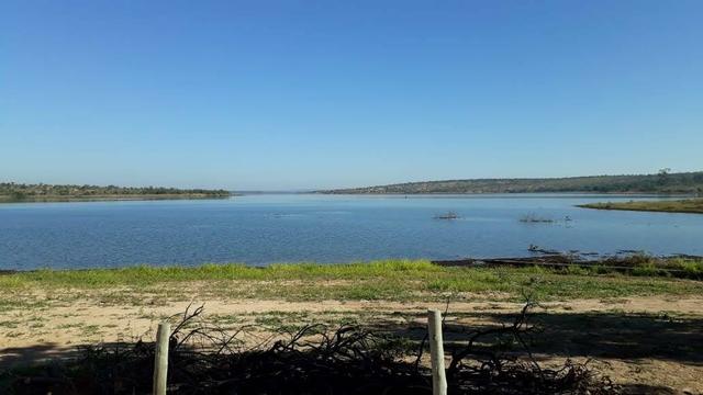 Lotes na beira da água a 2 horas de BH