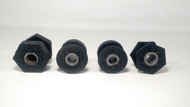 Borracha Coxim Travessa Inferior Do Motor Jac J3