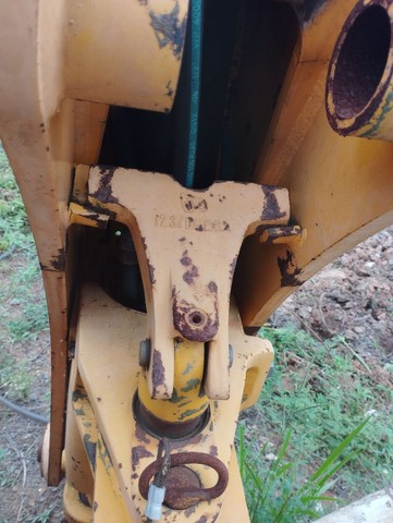 Trava da lança retro jcb 