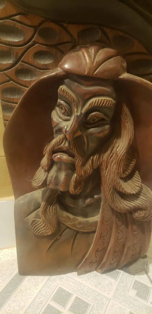 Quadro talhado na madeira  - Foto 2