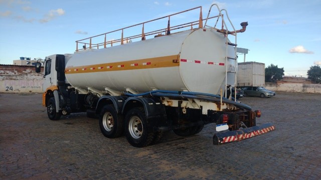 VW/31-320 Caminhão Pipa 6x4 Traçado 2010/2010 - Foto 4
