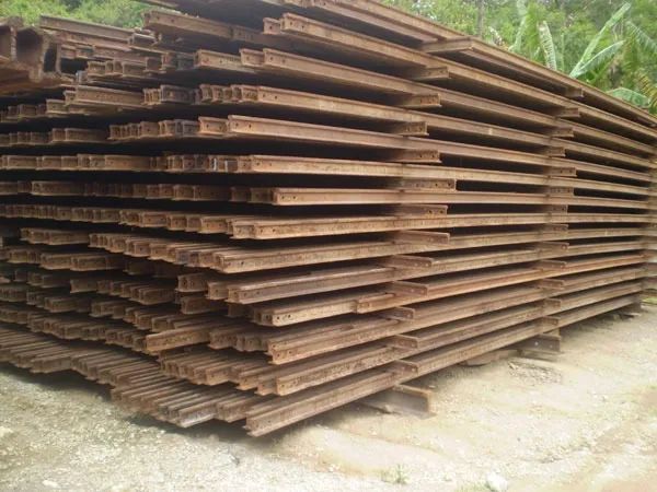 Trilhos 32-37-45-57-68 em barras de 6 a 12 metros disponíveis! Aproveite essa oportunidade