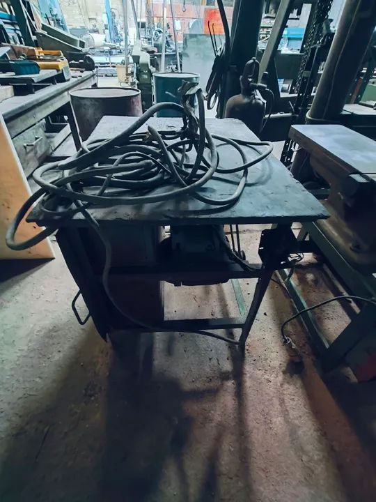 Prensa hidráulica, 1 Tupia, 1 serra circular,1 desempenadeira. - Foto 4