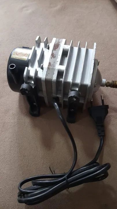 Compressor de Ar - Bomba de ar Resun ACO 003 - 35w