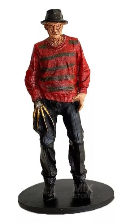 Estátua De Resina Freddy Krueger Colecionável