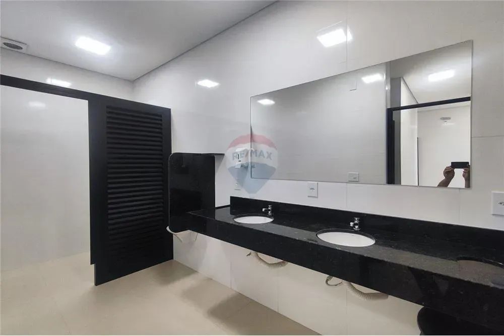 Ponto comercial para locação em avenida de grande fluxo, próximo ao supermercado Pague Men - Foto 7