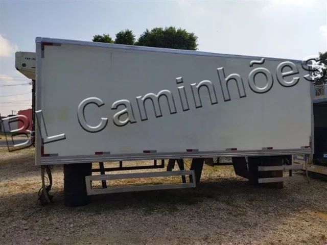 Baú Refrigerado 6,50 metros marca Fiber Truck c/ Piso Canaletado - Foto 9