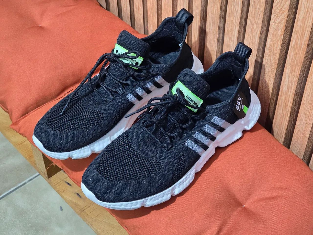 Tenis importado 68v n: 44 Black Friday