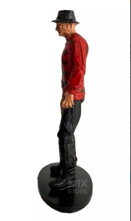 Estátua De Resina Freddy Krueger Colecionável - Foto 5