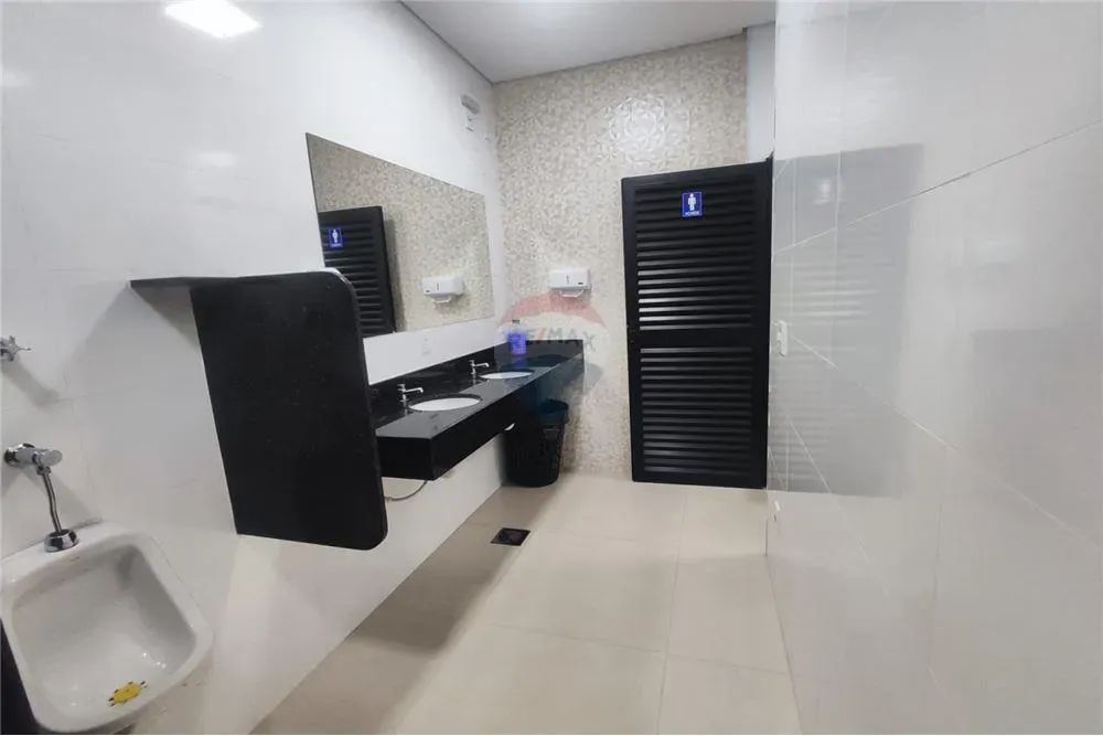 Ponto comercial para locação em avenida de grande fluxo, próximo ao supermercado Pague Men - Foto 6