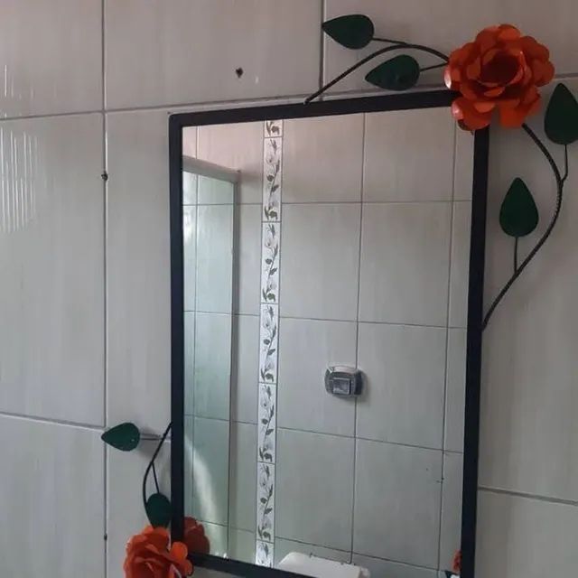 Moldura para espelho com rosas  - Foto 3