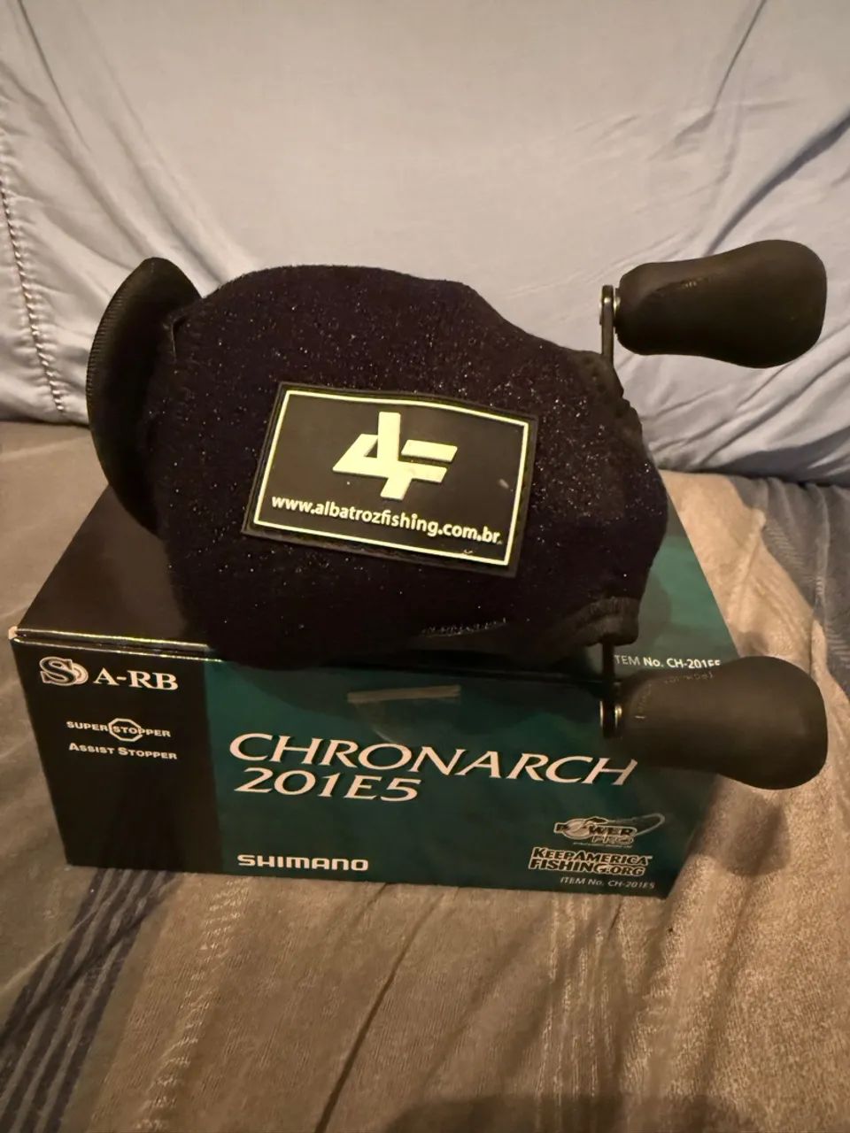 Carretilha shimano chronarch 201E5 - Foto 2