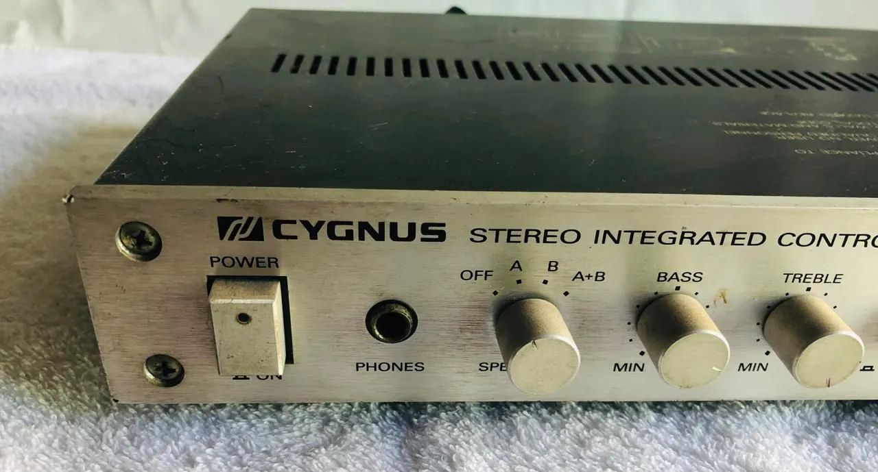 Amplificador Cygnus Stereo AC 200 - Foto 3