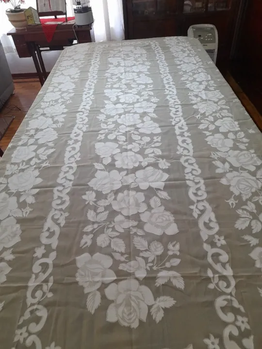 toalha de mesa amarela 1,70 x 3,20 com 12 guardanapos antiga
