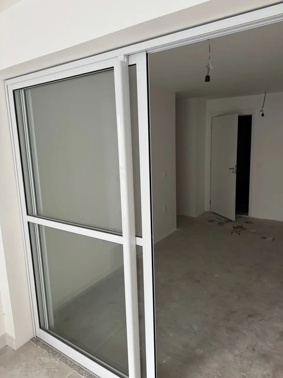 Porta de correr de alumínio com vidro para sacada/varanda - 2 folhas  - Foto 2