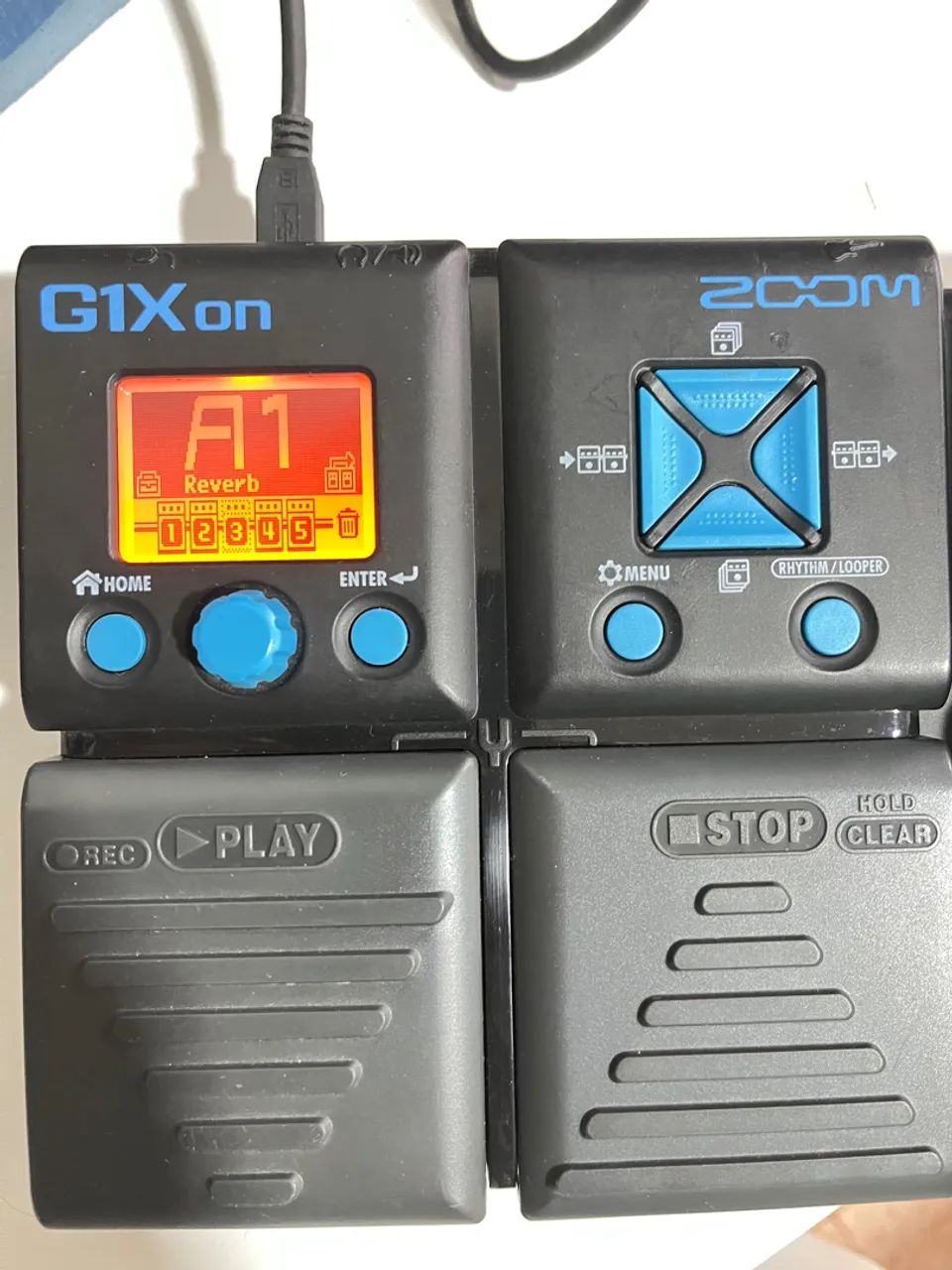 Muốn lên đời nên bán. Không có vết xước Pedaleira Zoom G1Xon Seminova + Brinde - Instrumentos musicais