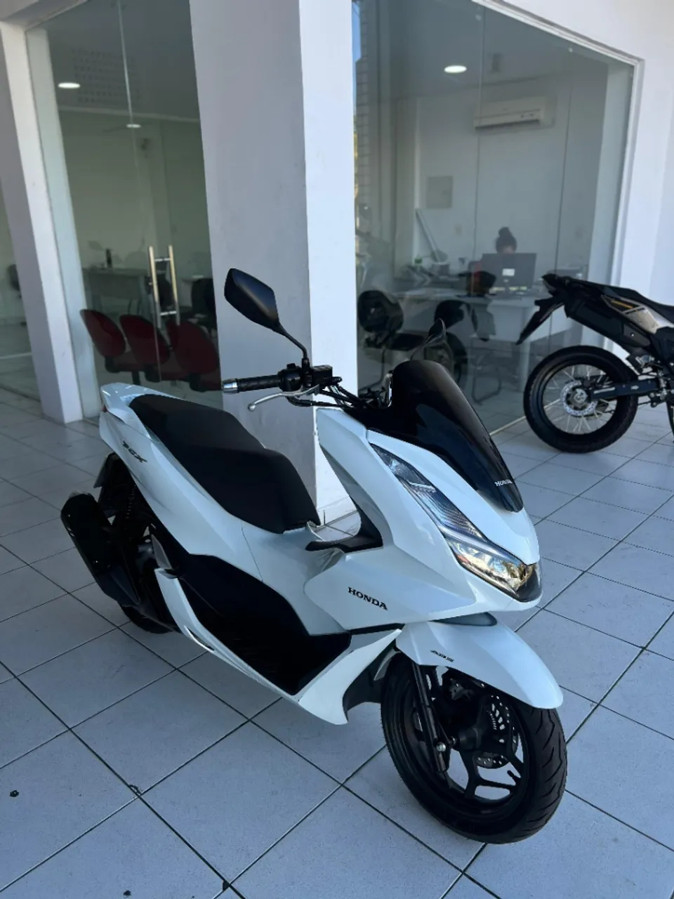 Motos HONDA PCX 2024 no Brasil