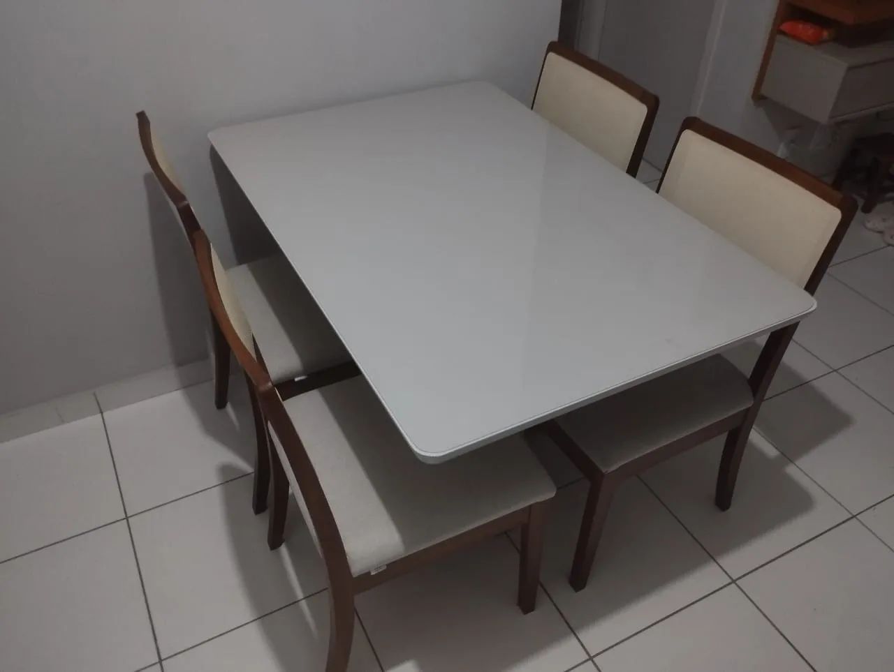 Mesa de madeira resistente  - Foto 2