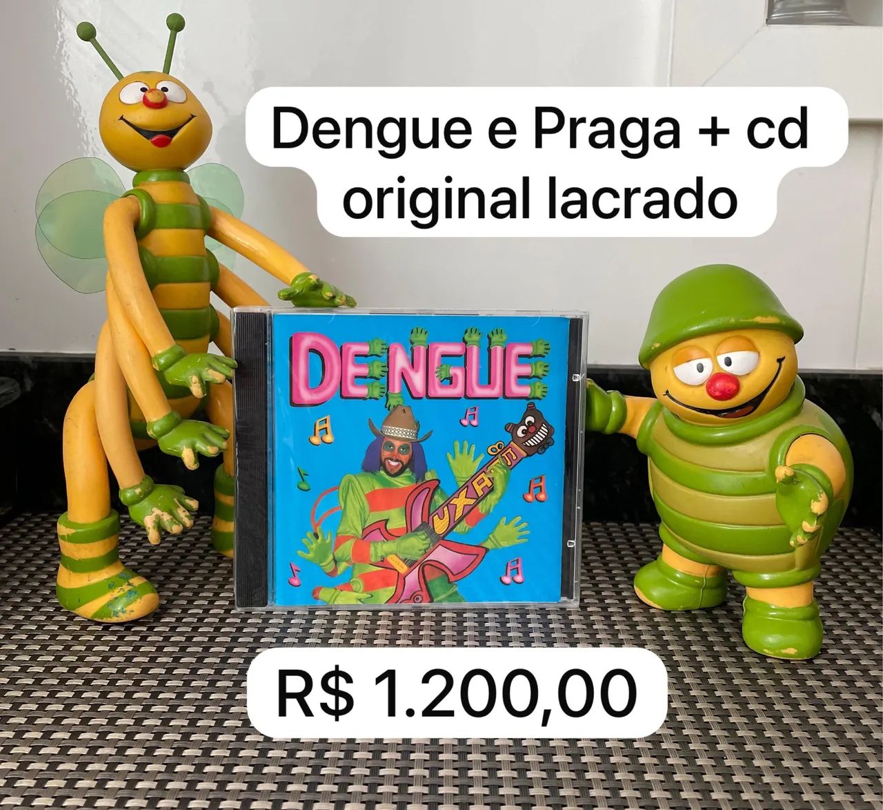 Boneco Dengue e Praga Xuxa 