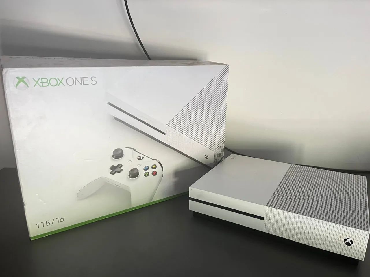 Xbox one S 1t com caixa