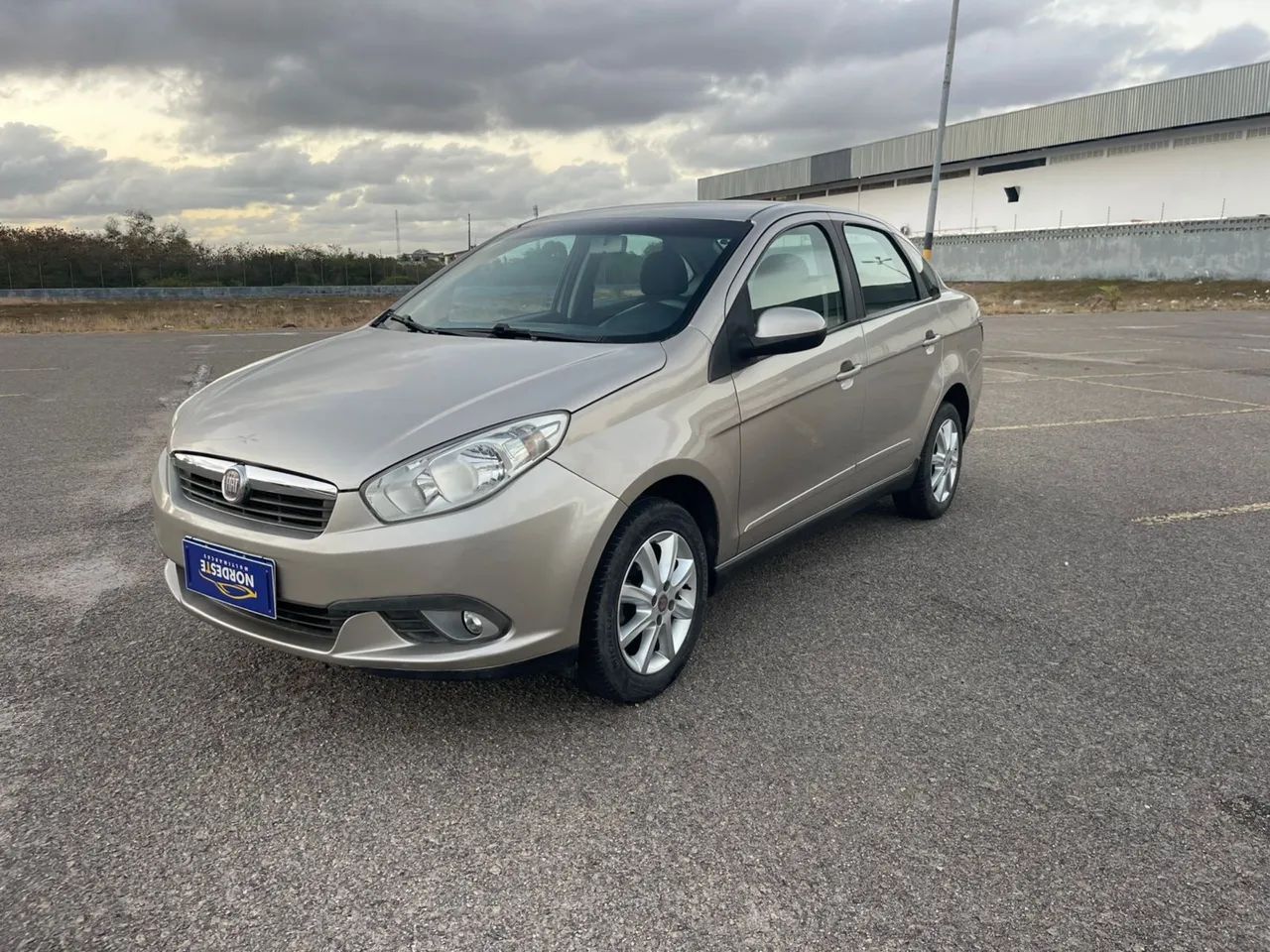 GRAND SIENA ATTRACTIVE 1.4 2013 - Foto 10