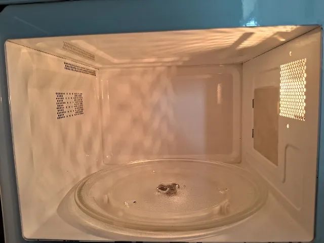 Micro-ondas Eletrolux 18l - Foto 4