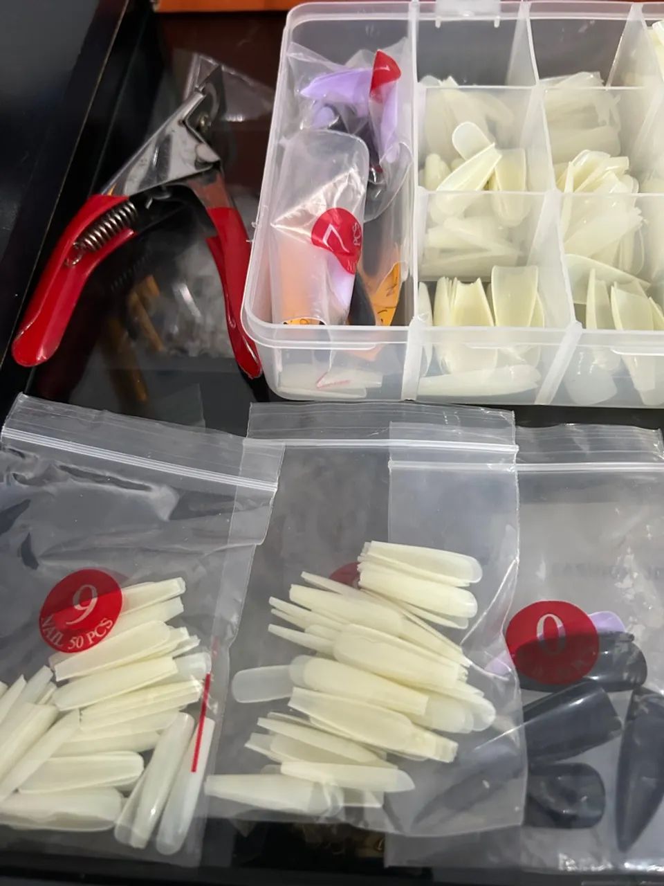 Kit com mais 800 unhas postiças e cortado de unhas postiças - Foto 3