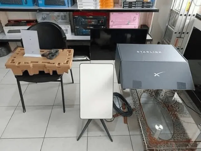 Antena Starlink Geração 2 - seminova - Auto direcionável