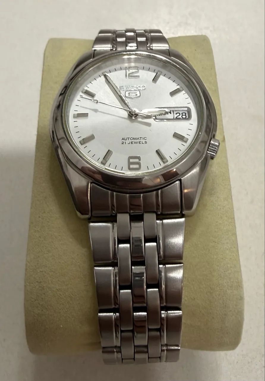 Relógio (SEIKO 5) automático fundo branco  - Foto 4