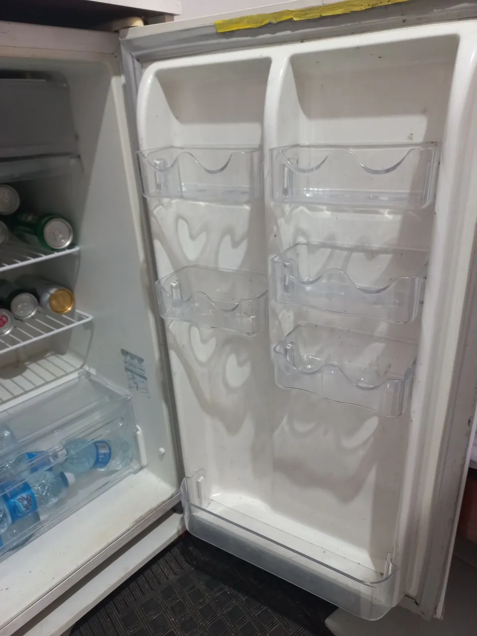 Geladeira Pequena - Ideal para Apartamentos
