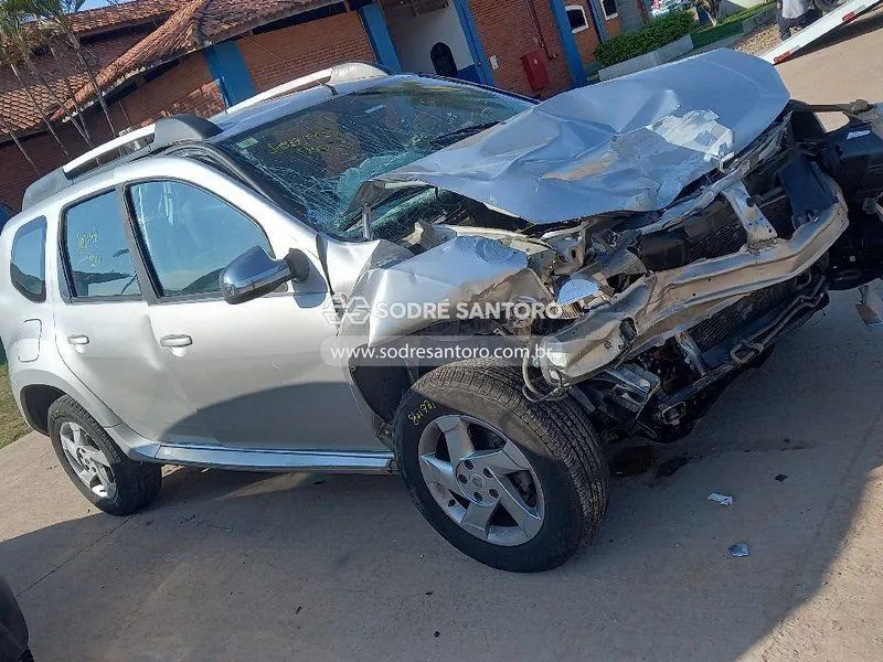 Sucata Duster 2.0 Retirada de peças  - Foto 7