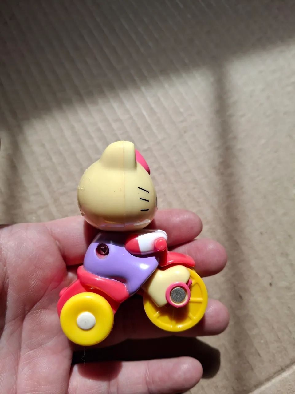 Hello Kitty na bicicleta  - Foto 4