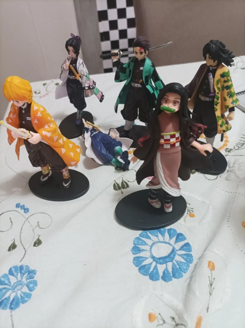 Figures Slave demons