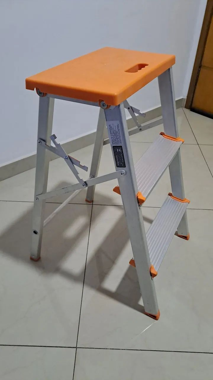 Escada banqueta de 2 Degraus