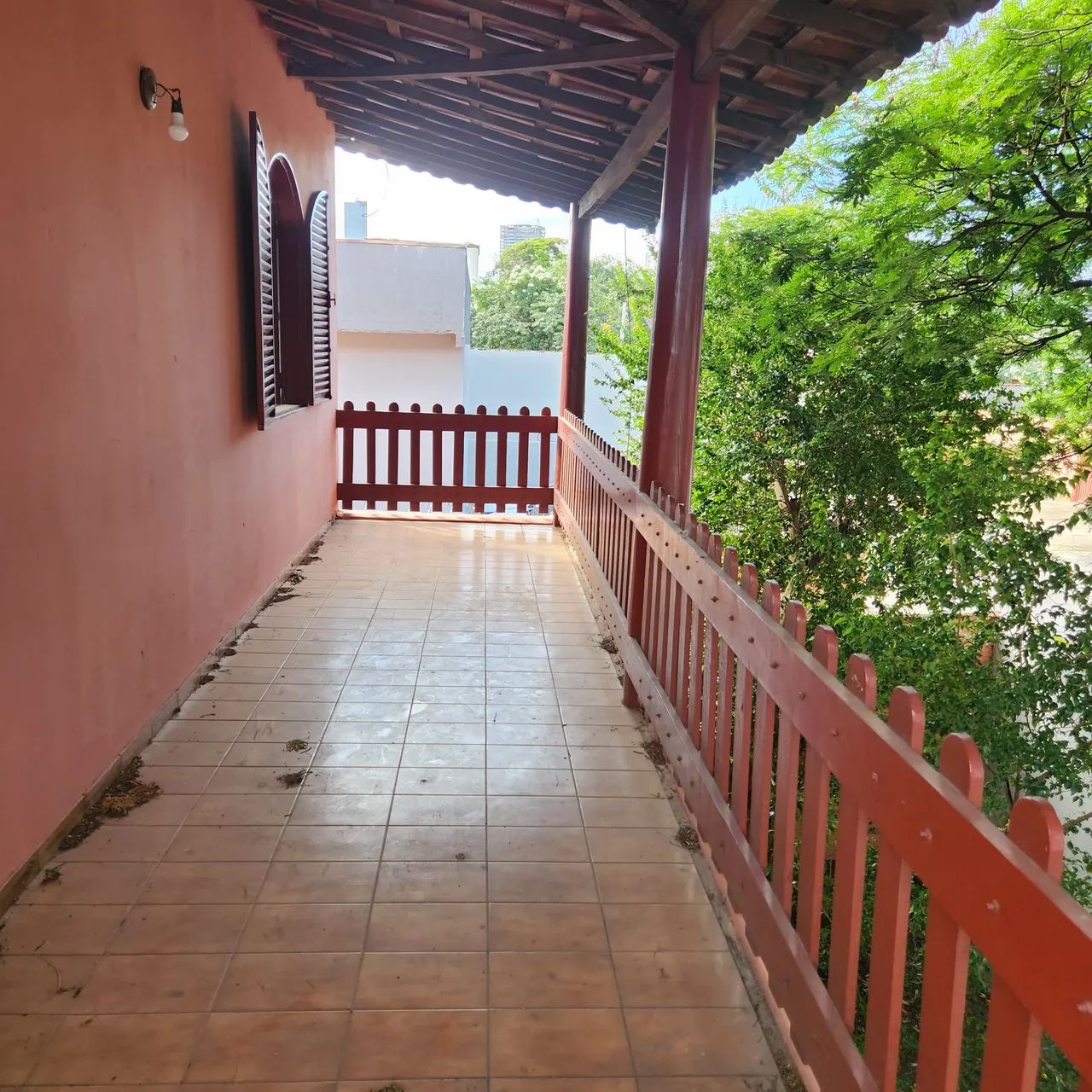 Vendo Sobrado localizado no Jardim América, esquina.com Avenida C-205 e próximo ao SEBRAE  - Foto 4